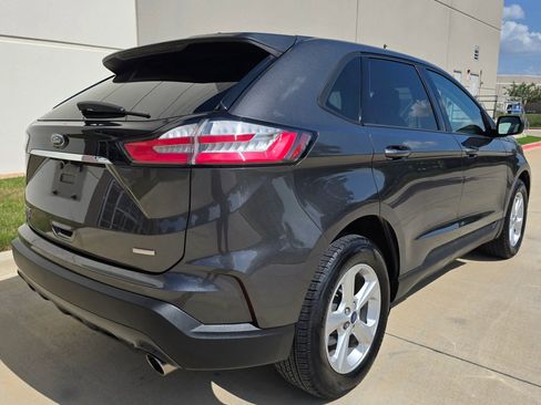 Used 2019 Ford Edge SE FWD image 8