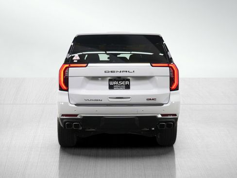 Used 2025 GMC Yukon Denali AWD/4WD image 4