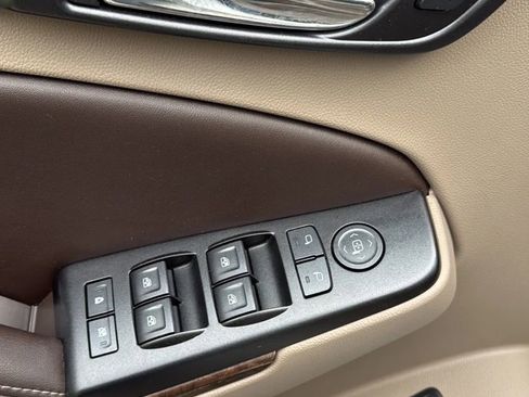 Used 2016 Chevrolet Tahoe LT RWD image 13
