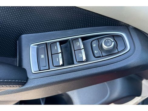 Used 2020 Subaru Ascent Limited w/ Popular Package #2A image 12