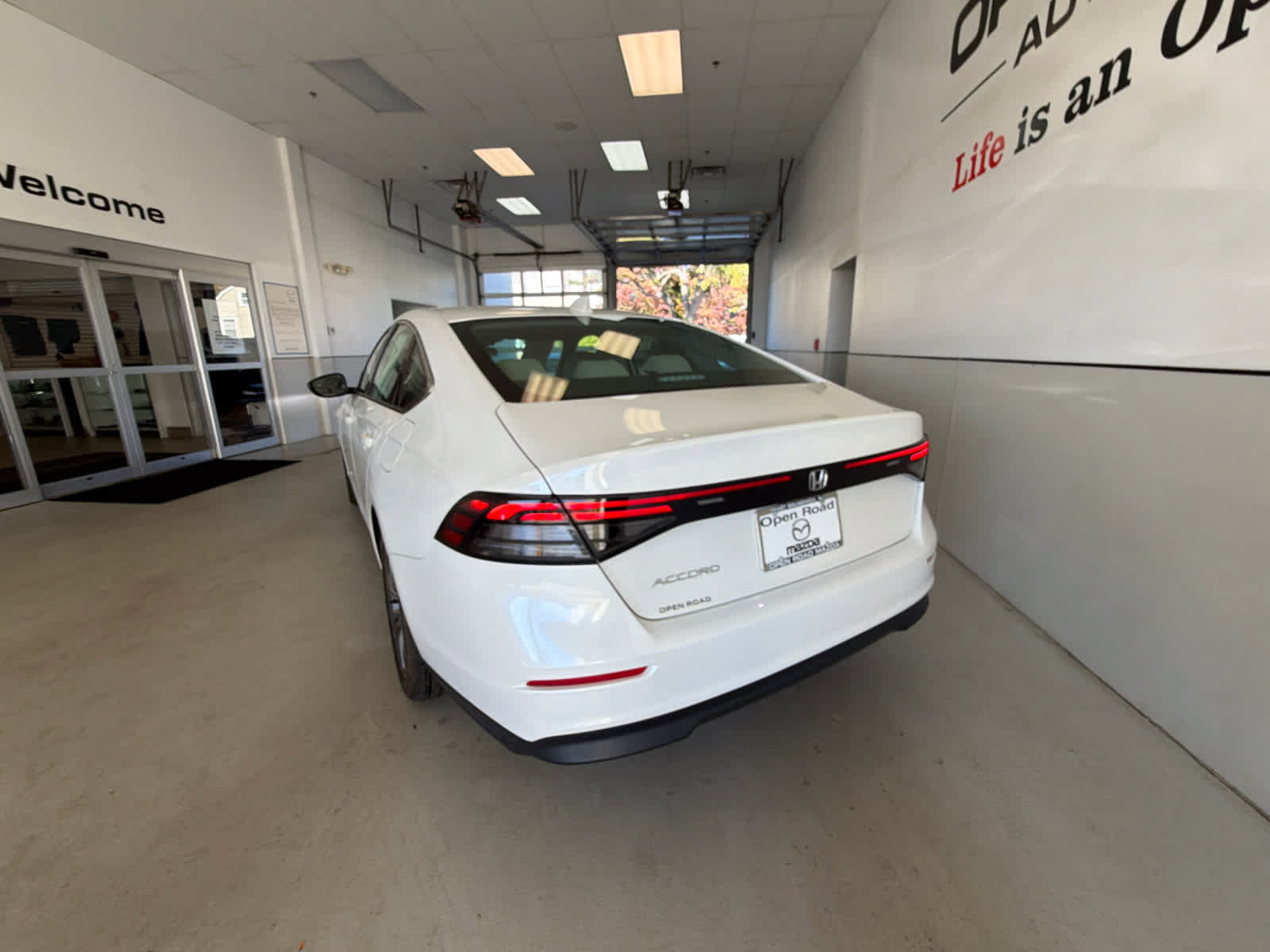 Used 2023 Honda Accord EX image 24