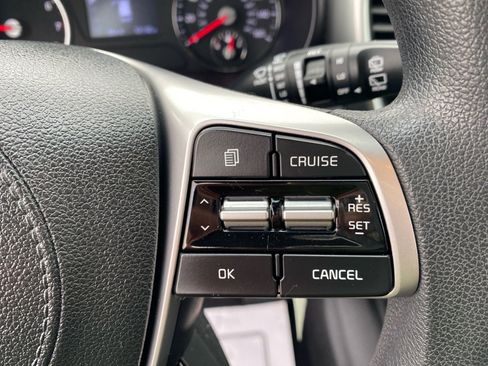 Used 2020 Kia Sorento LX image 16