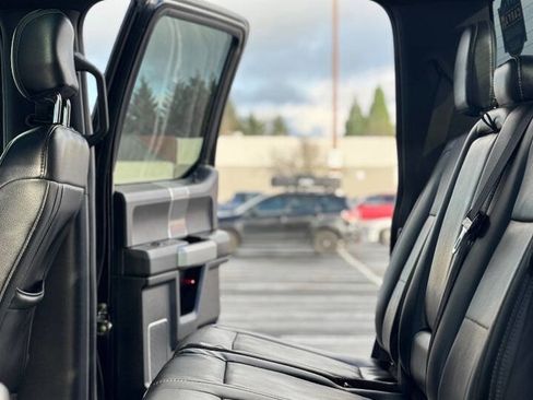 Used 2016 Ford F150 Lariat w/ Equipment Group 502A Luxury image 11