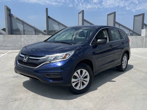 Used 2015 Honda CR-V LX image 2