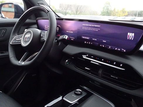 New 2025 Buick Enclave Sport Touring w/ Super Cruise Package image 9