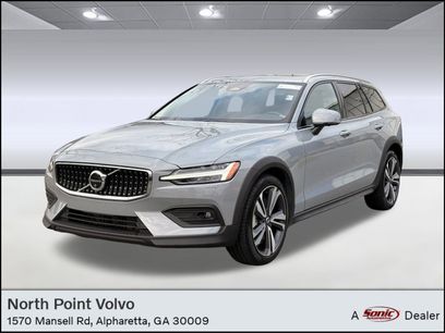 Used 2025 Volvo V60 B5 Cross Country Plus