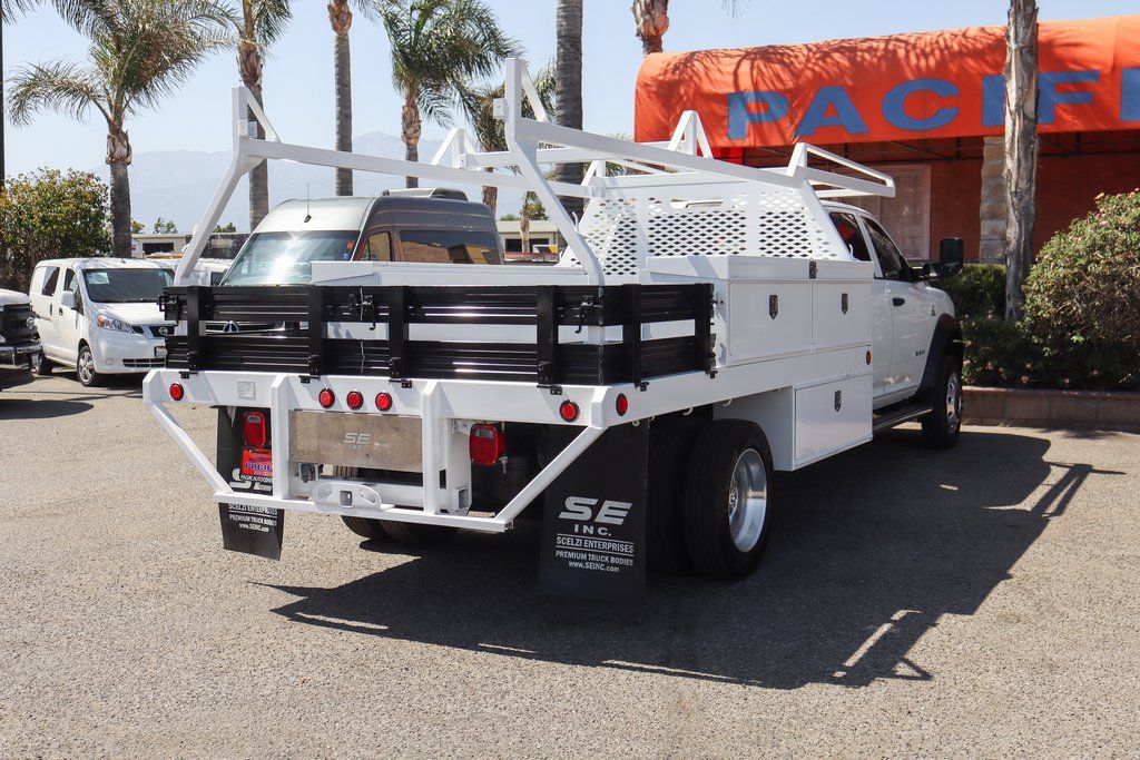 Used 2022 RAM 5500 Tradesman w/ Chrome Appearance Group RWD image 9