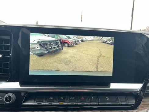 Certified 2025 Chevrolet Silverado 1500 LT Trail Boss w/ Convenience Package II image 18