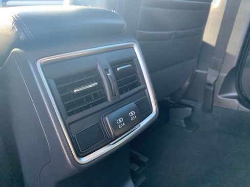 Used 2023 Subaru Forester Limited AWD/4WD image 19