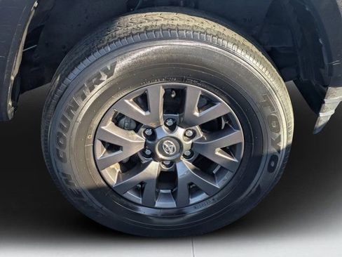 Used 2021 Toyota Tacoma SR5 image 8