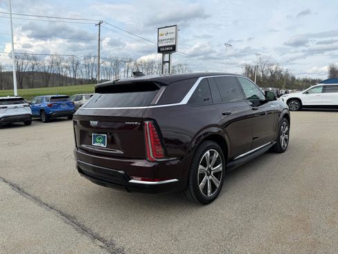Certified 2025 Cadillac Escalade IQ Luxury 2 w/ LPO, Premium Carpet Package AWD/4WD image 6