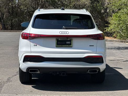 Certified 2025 Audi Q5 Premium AWD/4WD image 8