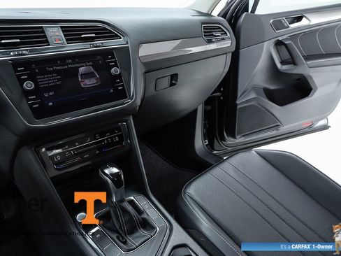 Used 2022 Volkswagen Tiguan SE image 23