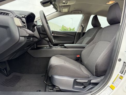 Used 2026 Toyota Camry LE FWD image 27