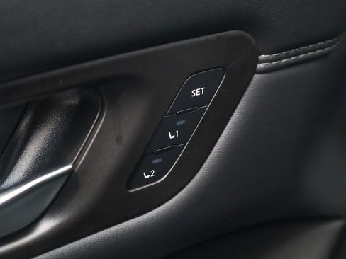 New 2026 Nissan Pathfinder Platinum AWD/4WD image 12