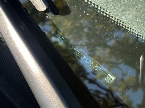 Used 2025 Chevrolet Corvette Stingray Coupe w/ Z51 Performance Package image 17