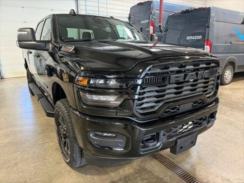 Certified 2025 RAM 2500 Big Horn AWD/4WD image 1