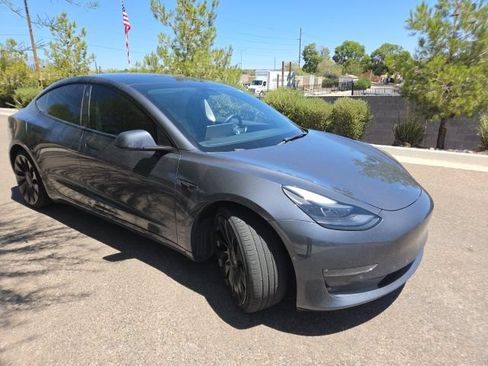 Used 2022 Tesla Model 3 Performance AWD/4WD image 3