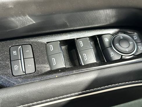 Used 2023 Cadillac Escalade Sport Platinum w/ LPO, ONYX Package AWD/4WD image 28