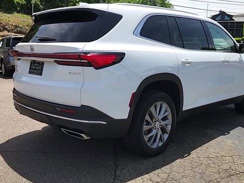 Used 2025 Buick Enclave Preferred FWD image 7