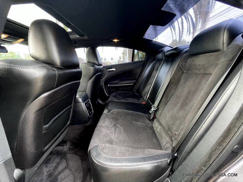 Used 2017 Dodge Charger R/T Scat Pack w/ Technology Group image 23