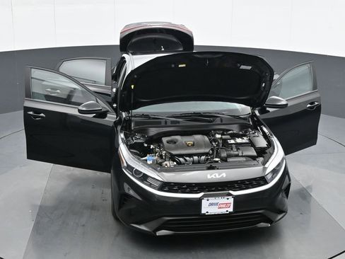Used 2023 Kia Forte LXS image 34