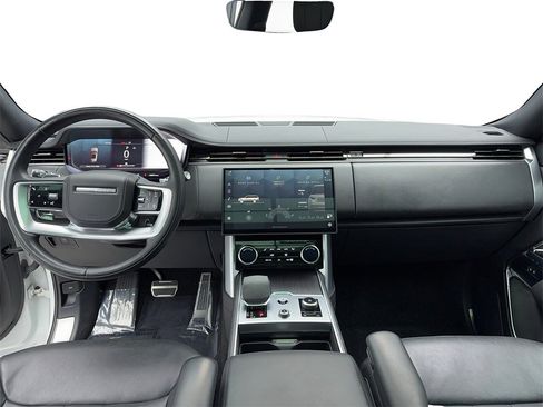 Used 2023 Land Rover Range Rover Long Wheelbase SE image 17