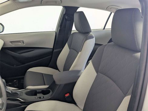 Used 2025 Toyota Corolla LE w/ Convenience Package FWD image 13