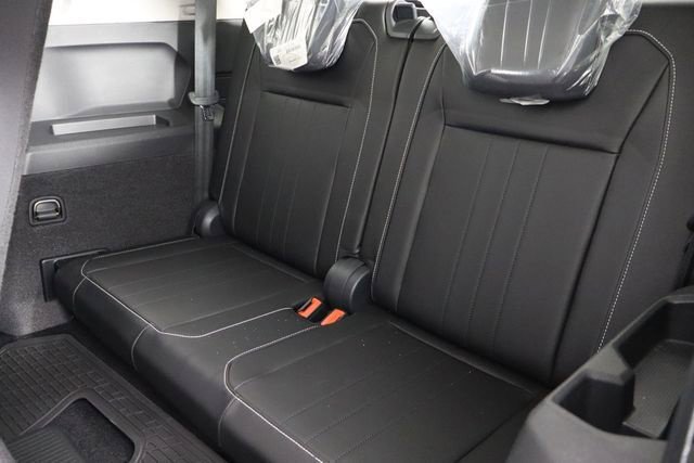 Used 2023 Volkswagen Tiguan SE FWD image 20