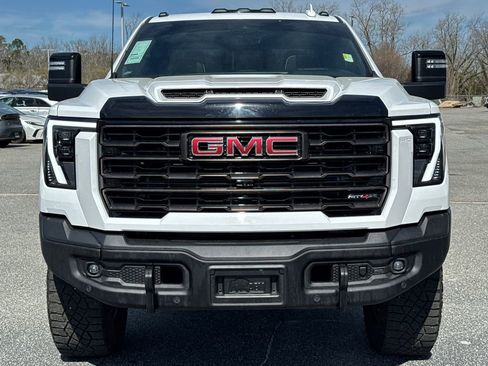 Used 2024 GMC Sierra 2500 AT4X w/ AT4X AEV Edition image 8