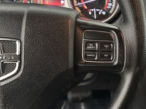 Used 2014 Dodge Journey SXT w/ Flexible Seating Group image 12