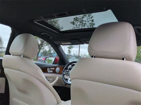 Used 2019 Mercedes-Benz E 300 image 23
