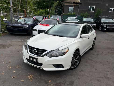 Used 2018 Nissan Altima 2.5 SR w/ SR Special Edition FWD image 4