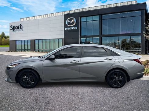Used 2023 Hyundai Elantra SEL FWD image 6