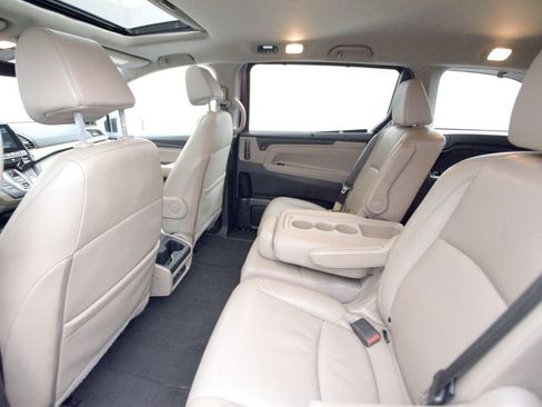 Used 2019 Honda Odyssey EX-L image 12