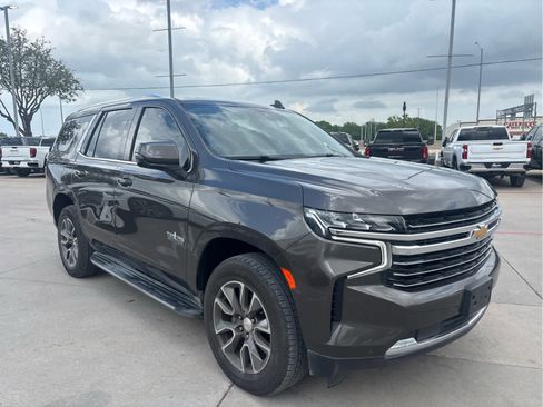Used 2021 Chevrolet Tahoe LT w/ LT Signature Package image 4