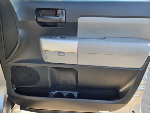 Used 2008 Toyota Sequoia SR5 image 16