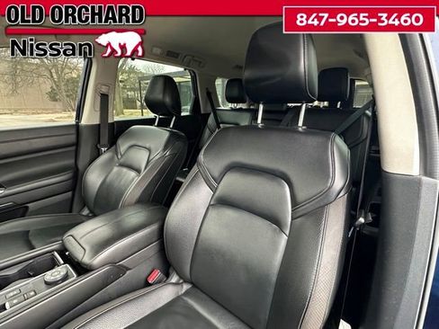 Used 2024 Nissan Pathfinder SL image 12