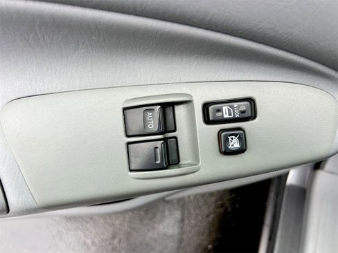 Used 2011 Toyota Tacoma 4x4 Access Cab V6 image 19