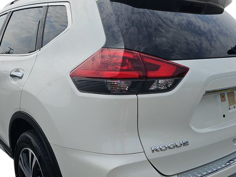 Used 2020 Nissan Rogue SV w/ Premium Package AWD/4WD image 31