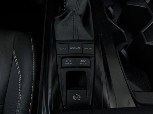 Used 2026 Toyota Camry SE FWD image 23