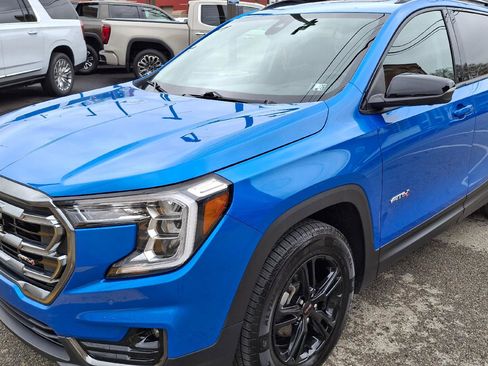 Used 2024 GMC Terrain AT4 w/ Tech Package AWD/4WD image 3
