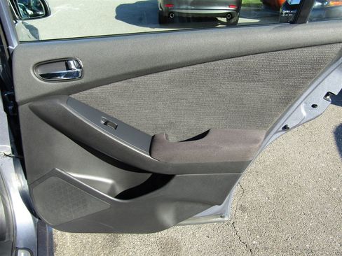 Used 2011 Nissan Altima 2.5 S w/ Convenience Pkg FWD image 26