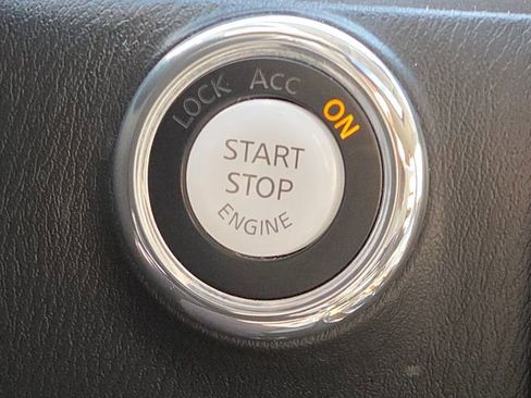 Used 2017 INFINITI QX80 Base image 23