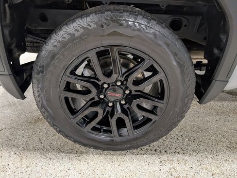 Used 2024 GMC Sierra 1500 Elevation image 11