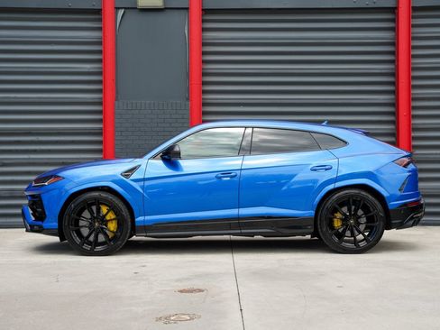 Used 2022 Lamborghini Urus AWD/4WD image 8