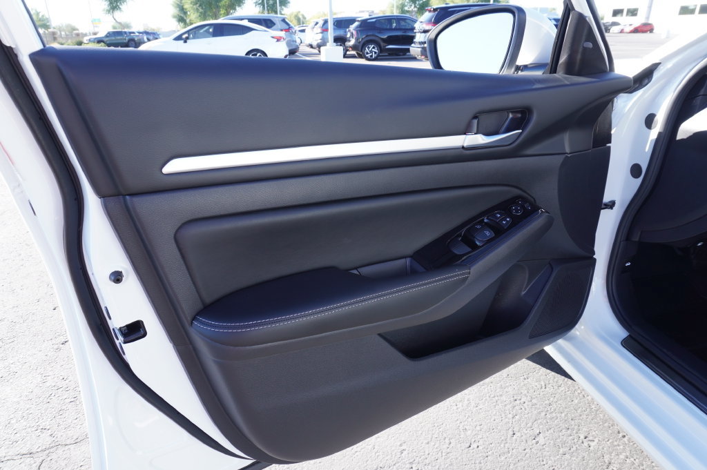 Certified 2025 Nissan Altima 2.5 SL FWD image 15
