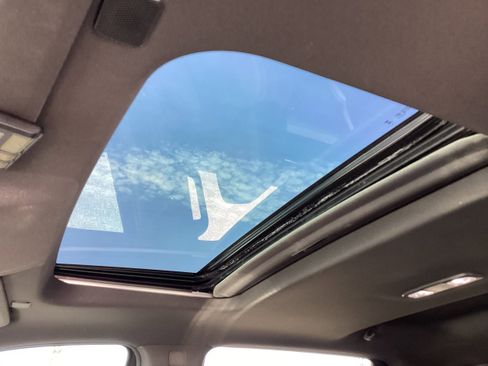 Used 2024 Chevrolet Silverado 1500 High Country image 16