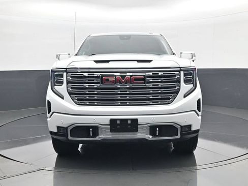 Used 2022 GMC Sierra 1500 Denali w/ Denali Reserve Package AWD/4WD image 2