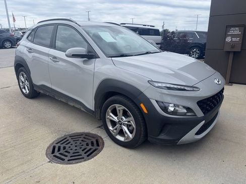 Used 2022 Hyundai Kona SEL w/ Winter Weather Package AWD/4WD image 2